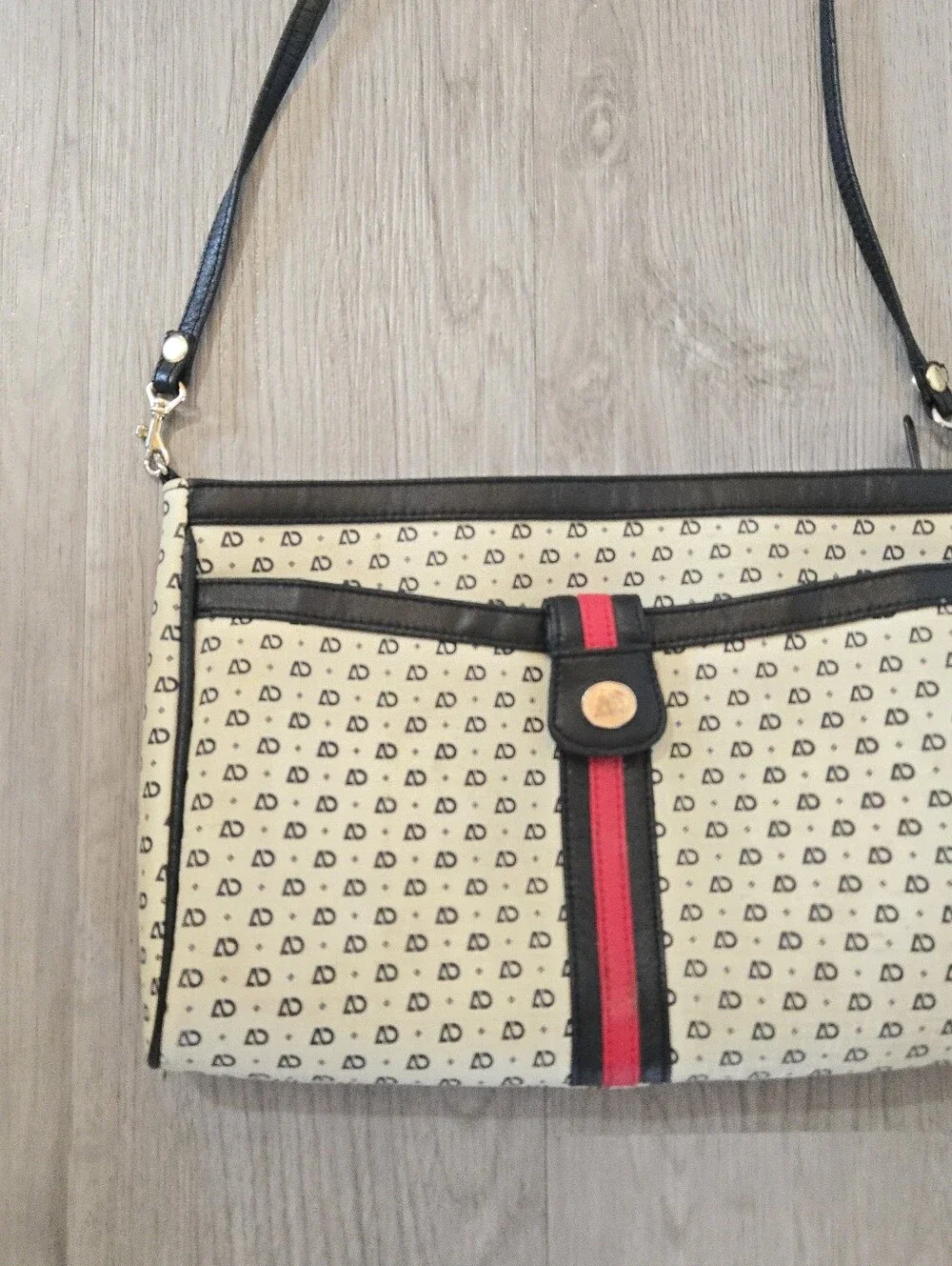 Vintage 80s? Almondo Logo Design Crossbody Purse